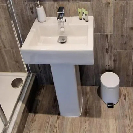 Modern Peaceful Open Plan 1-Bed Apartment Rutland Morcott Экстерьер фото