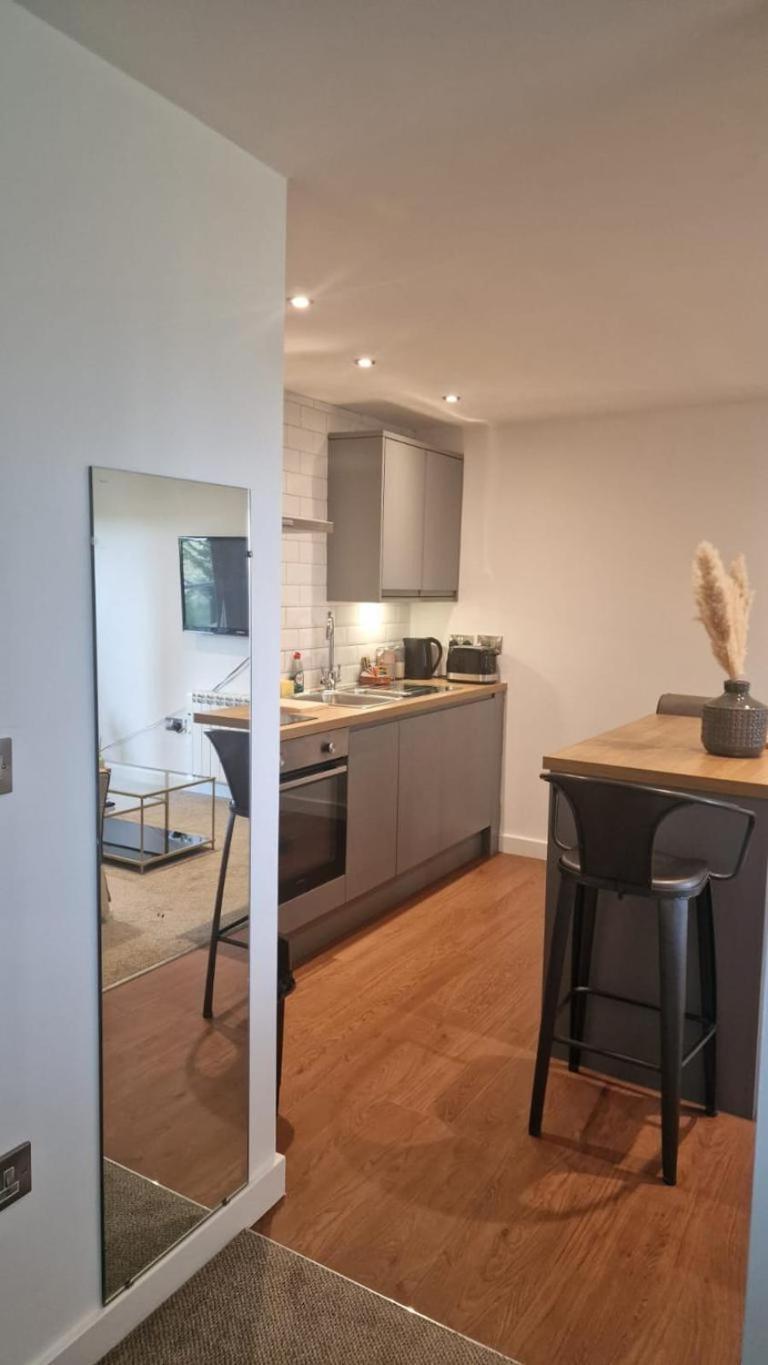 Modern Peaceful Open Plan 1-bed Rutland Apartment *
